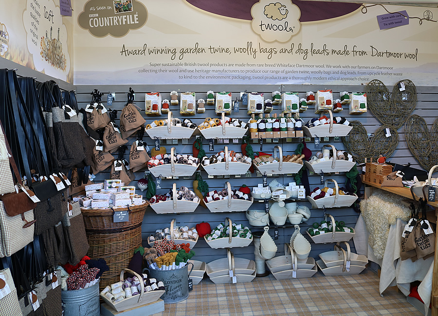 twool stand Chelsea 2017